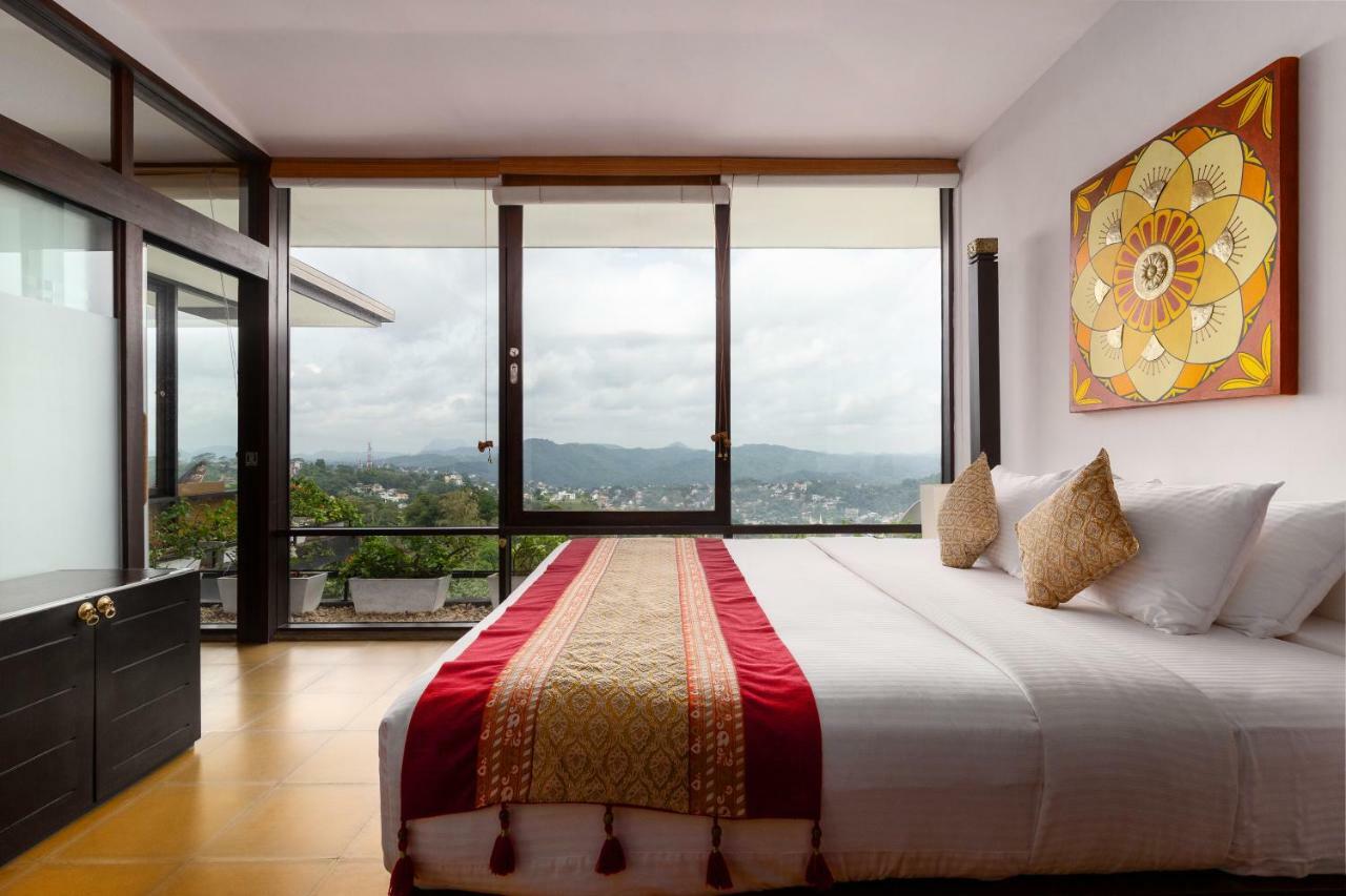 Hotel The Theva Residency 5*