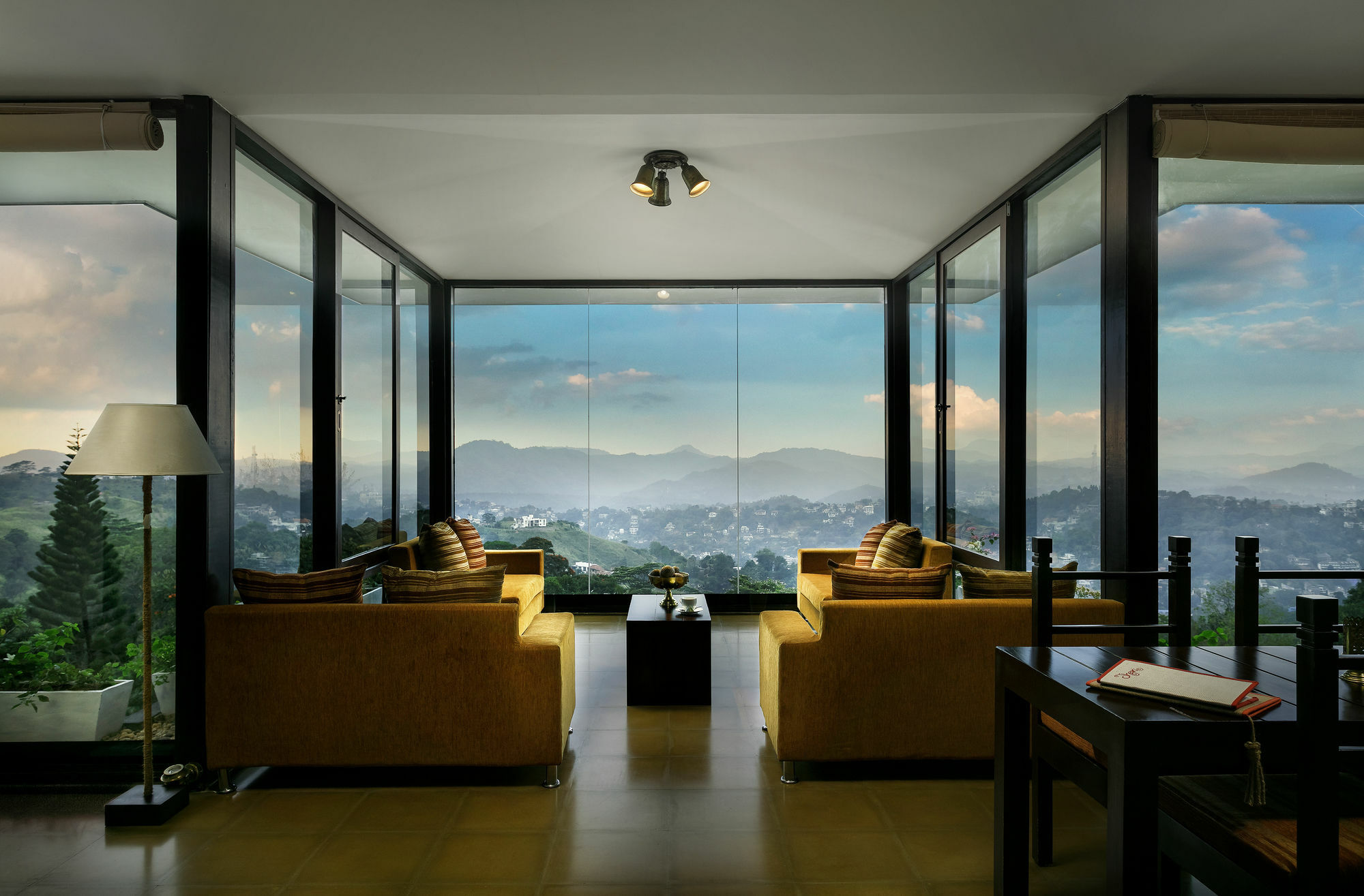 Hotel The Theva Residency